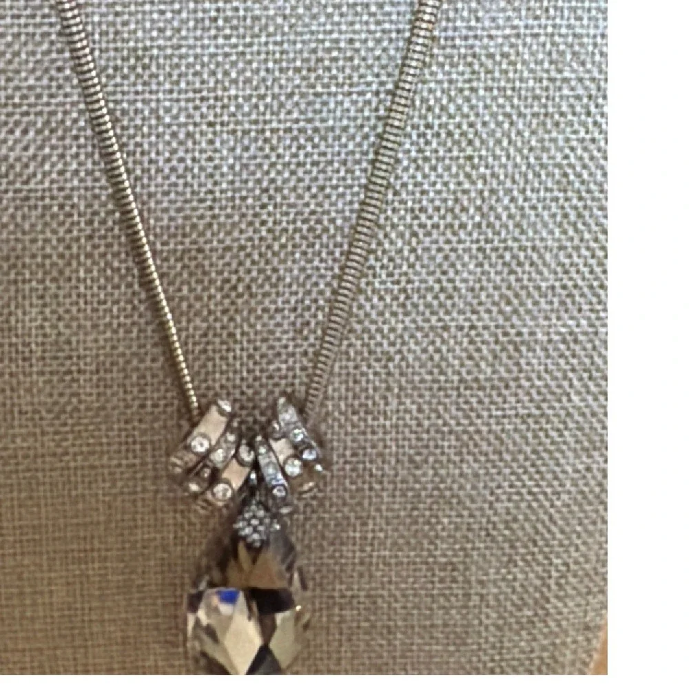 teardrop gold necklace